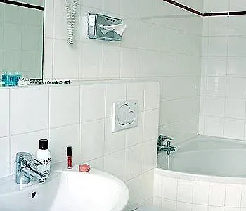 L'ouest 3* Paris